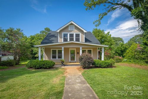 110 Patton St, Morganton, NC, 28655-4431 | Card Image