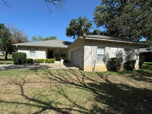 710 Highland Dr, Highland Haven, TX, 78654-8206 | Card Image