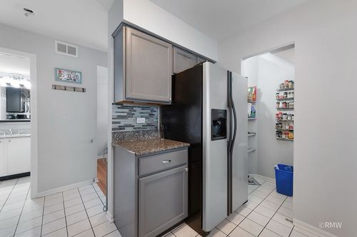 3190 Anton Dr, Aurora, IL, 60504-6664 | Card Image