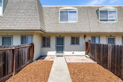 152 Valparaiso Ave, Cotati, CA, 94931-4344 | Card Image