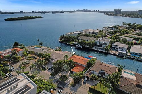 1960 Ne 118th Rd, North Miami, FL, 33181-3316 | Card Image