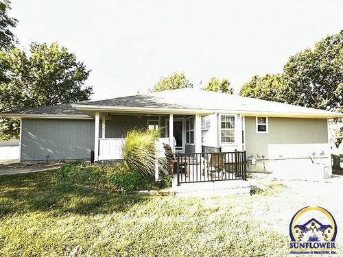 3335 Sw Chelsea Cir, Topeka, KS, 66614-3937 | Card Image