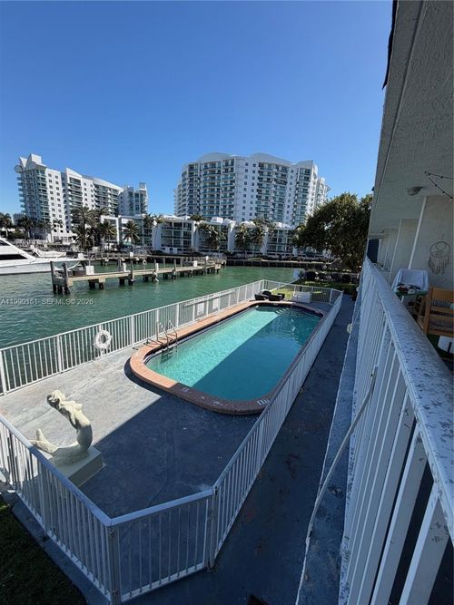 apt-28-7917 West Dr, North Bay Village, FL, 33141-5555 | Card Image
