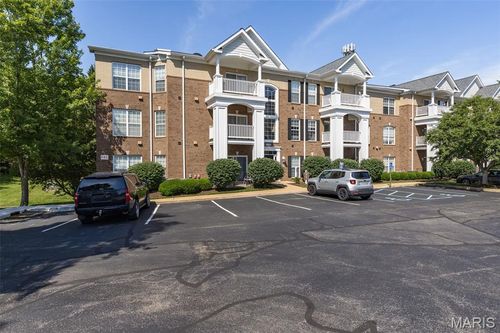 205-13115 Mill Crossing Ct, Saint Louis, MO, 63141-2101 | Card Image