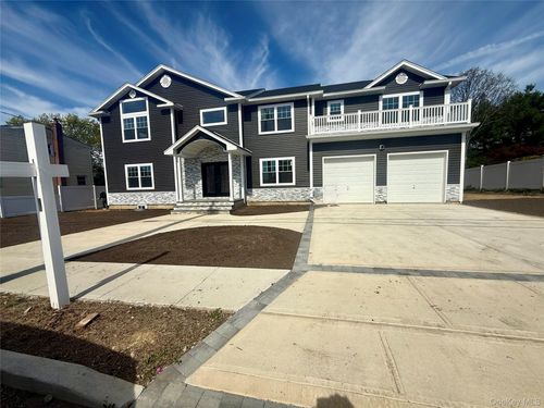 139 Miller Ave, Amityville, NY, 11701-1331 | Card Image