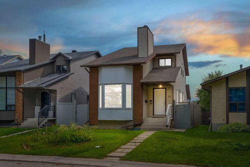 37 Edgeford Way Nw, Calgary, AB, T3A2S9 | Card Image