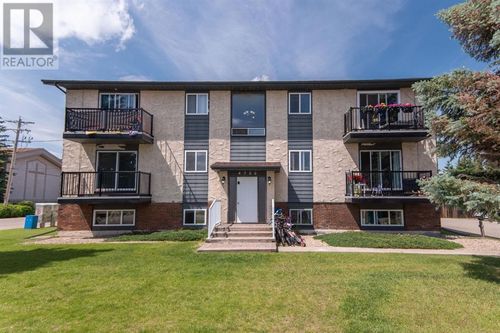 4722 44 St, Sylvan Lake, AB, T4S0G4 | Card Image