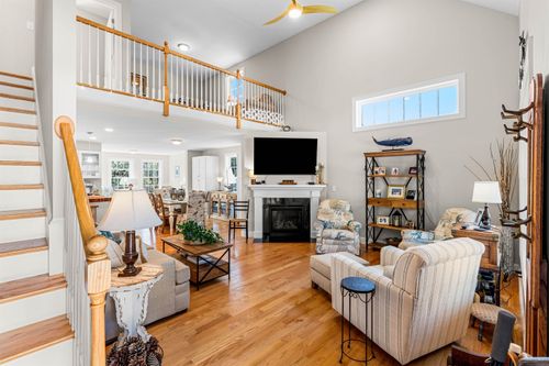 39 Pineview Dr, Candia, NH, 03034-3500 | Card Image