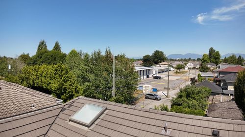 7451 Bates Rd, Richmond, BC, V7A1C8 | Card Image