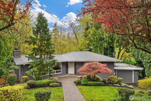 15803 81st Ave Ne, Kenmore, WA, 98028-4404 | Card Image