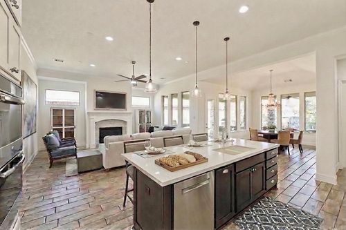82 N Braided Branch Dr, Tomball, TX, 77375-0172 | Card Image