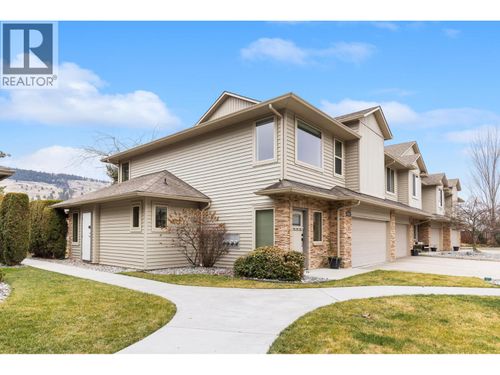 504-3350 Woodsdale Rd, Lake Country, BC, V4V2R7 | Card Image