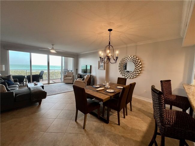204A - 4160 N A1a, House attached with 3 bedrooms, 2 bathrooms and null parking in Hutchinson Island FL | Image 6