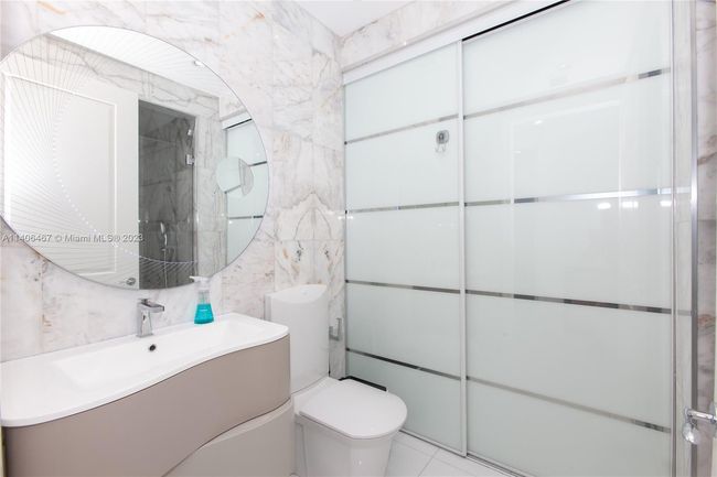 APT-104 - 6000 Island Blvd, Condo with 2 bedrooms, 2 bathrooms and null parking in Aventura FL | Image 17