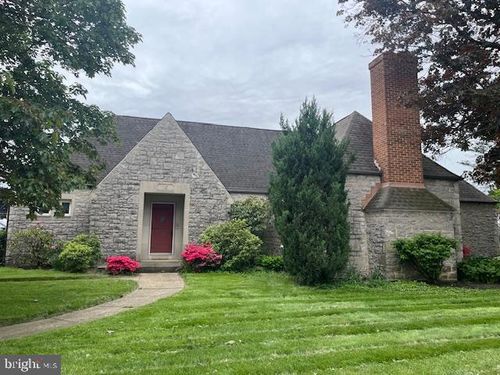 15 W Simpson St, MECHANICSBURG, PA, 17055-6323 | Card Image