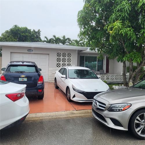 1600 Nw 68th Ter, Margate, FL, 33063-2549 | Card Image