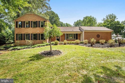 931 Welham Green Rd, GREAT FALLS, VA, 22066-1517 | Card Image