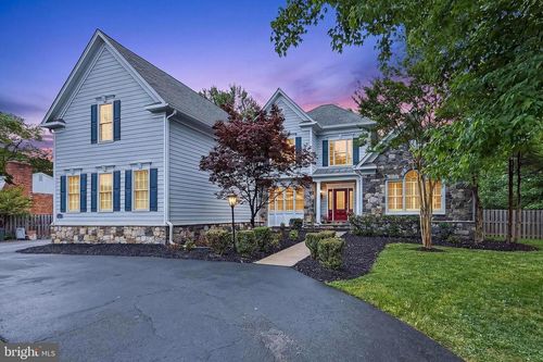 500 Nutley St Sw, Vienna, VA, 22180-6252 | Card Image