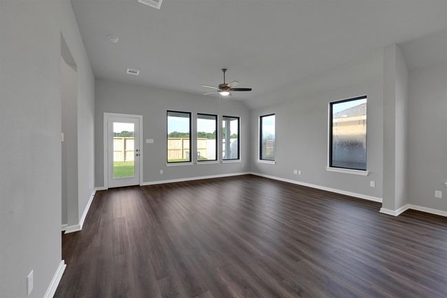 738 Mockingbird Passage Dr, House other with 3 bedrooms, 2 bathrooms and 2 parking in Beasley TX | Image 22