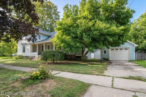 402 N Hickory Street, Owosso, MI, 48867 | Card Image