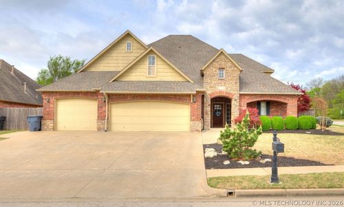 15002 S Justin Ave, Glenpool, OK, 74033-4420 | Card Image
