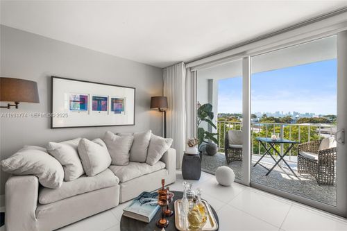 apt-5k-6900 Bay Dr, Miami Beach, FL, 33141-5413 | Card Image