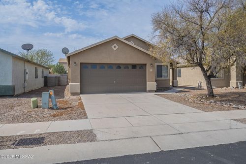 3794 E White River Dr, Tucson, AZ, 85706-4781 | Card Image