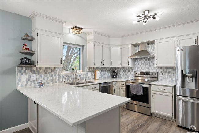 11096 43 Rd St, Home with 3 bedrooms, 3 bathrooms and null parking in Perry KS | Image 8