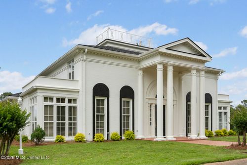 8 E Oak Cir, Madison, MS, 39110 | Card Image