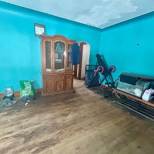 40 Westside Saginaw Rd, Bay City, MI, 48706-3450 | Card Image