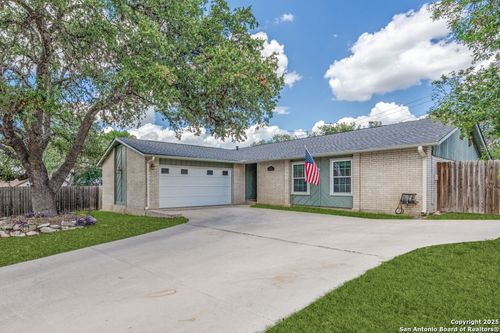 8711 Ridge Cliff St, San Antonio, TX, 78251-2202 | Card Image