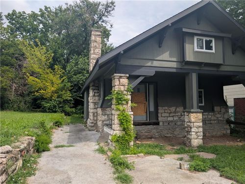 4011 Euclid Ave, Kansas City, MO, 64130-1118 | Card Image