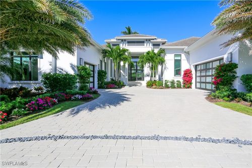 3123 Crayton Rd, NAPLES, FL, 34103-4055 | Card Image