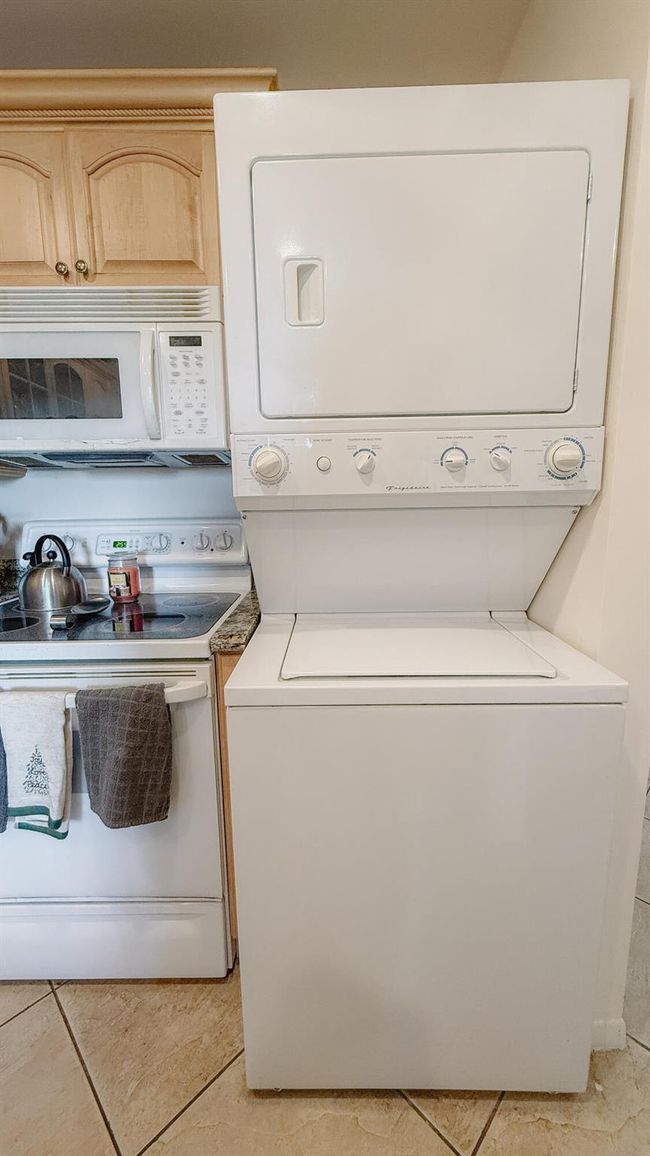 APT-303 - 4090 Tivoli Ct, Condo with 2 bedrooms, 2 bathrooms and null parking in Lake Worth FL | Image 15