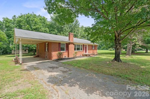 147 Oakdale Cir, Mocksville, NC, 27028-6743 | Card Image