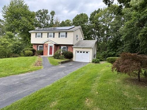 129 Salem Road, Fishkill, NY, 12524 | Card Image