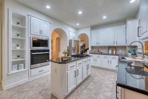 911 Chisel Point Dr, Houston, TX, 77094-4116 | Card Image