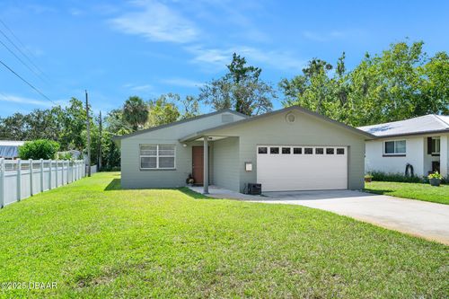 1111 Cedar St, Daytona Beach, FL, 32114-3903 | Card Image
