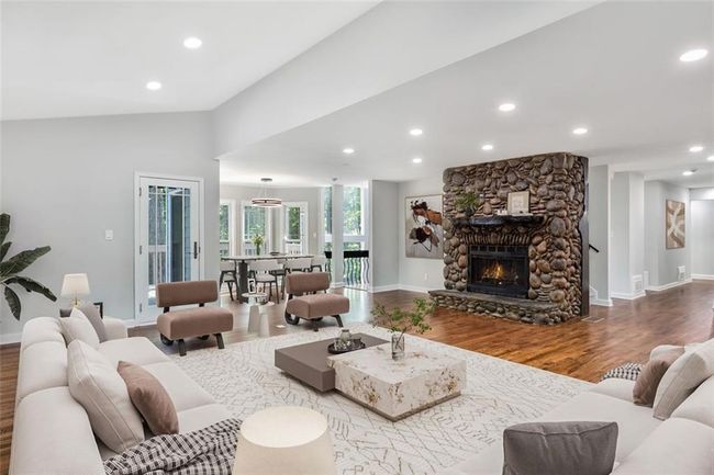 100 Little Ridge Rd, House other with 5 bedrooms, 4 bathrooms and 1 parking in Berkeley Lake GA | Image 18