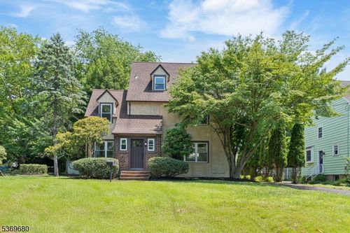195 Rockview Ave, North Plainfield, NJ, 07063-1820 | Card Image