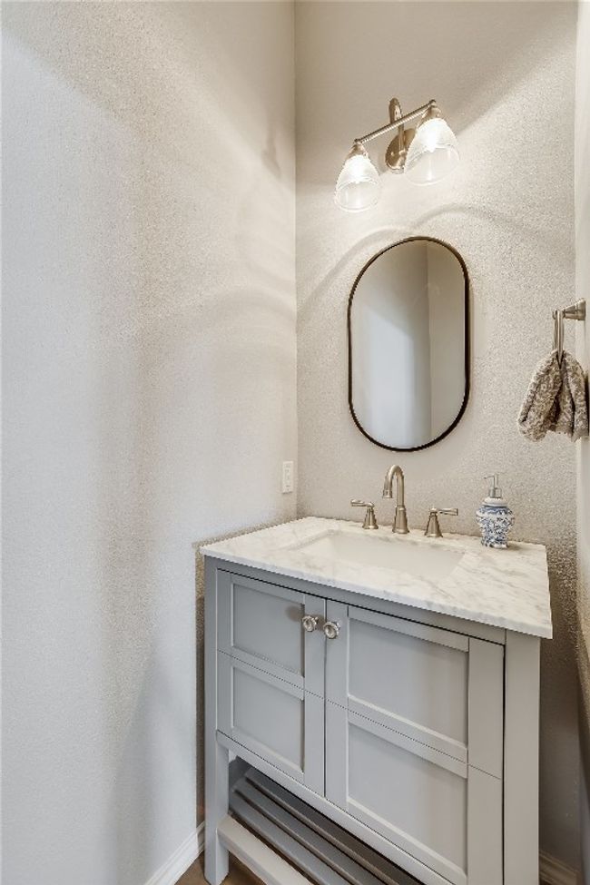 Main level half bath | Image 20
