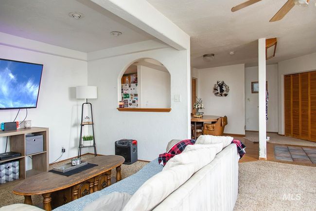 134 Maple Ave, Home with 2 bedrooms, 1 bathrooms and 2 parking in Hansen ID | Image 13