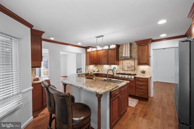 8924 Cross Chase Cir, House other with 4 bedrooms, 5 bathrooms and null parking in LORTON VA | Image 25