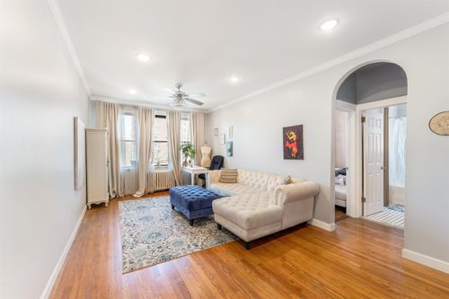 apt-d4-150 37th St, Union City, NJ, 07087-8910 | Card Image