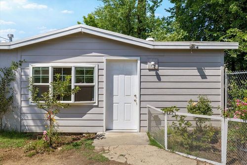 124 S Columbus Ave, Medford, OR, 97501-3060 | Card Image