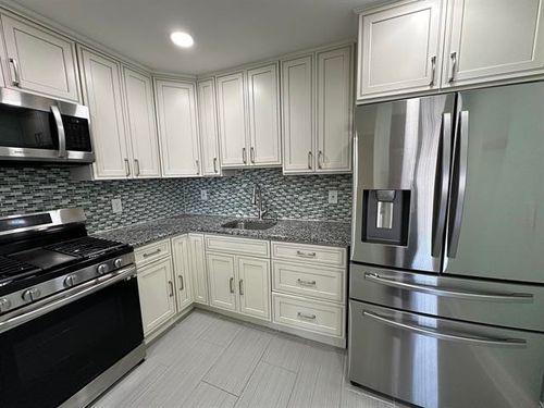 2-374 Cator Ave, Bayonne, NJ, 07002 | Card Image