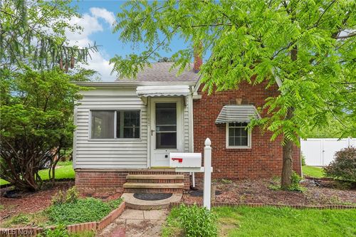 6595 York Road, Parma Heights, OH, 44130 | Card Image
