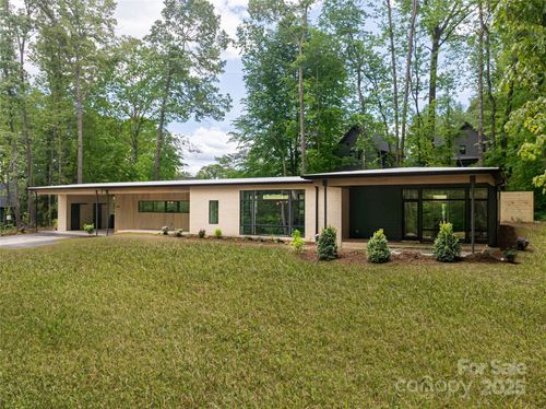 129 English Dr, Candler, NC, 28715-1220 | Card Image