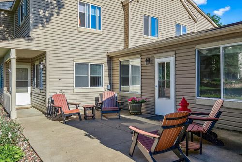 15880 Griffon Path, Apple Valley, MN, 55124-6660 | Card Image