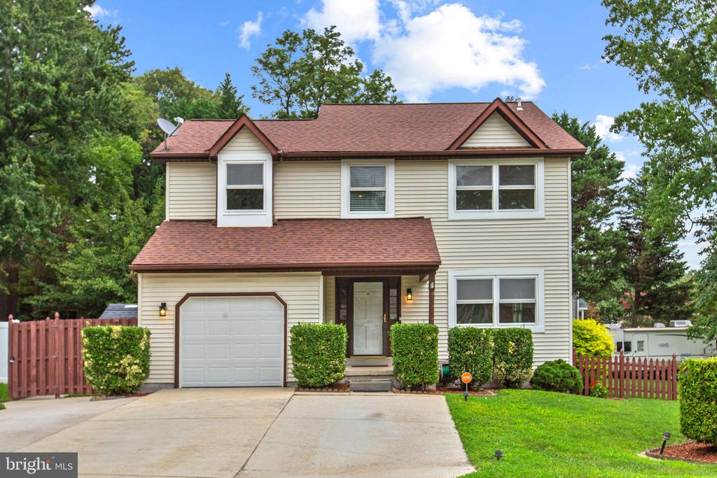 Residential in LEXINGTON PARK 3